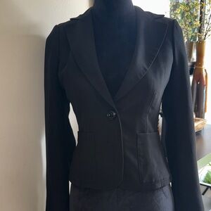 Forever 21 Women's Black Two-Button Tailored Blazer